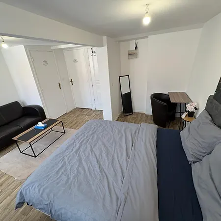 Prox Gares, Zenith, Centre Ville, Stade Pierre Mauroy, Metro, Bus, Fast Food Apartment Lille