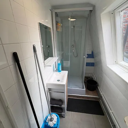 Prox Gares, Zenith, Centre Ville, Stade Pierre Mauroy, Metro, Bus, Fast Food Apartment